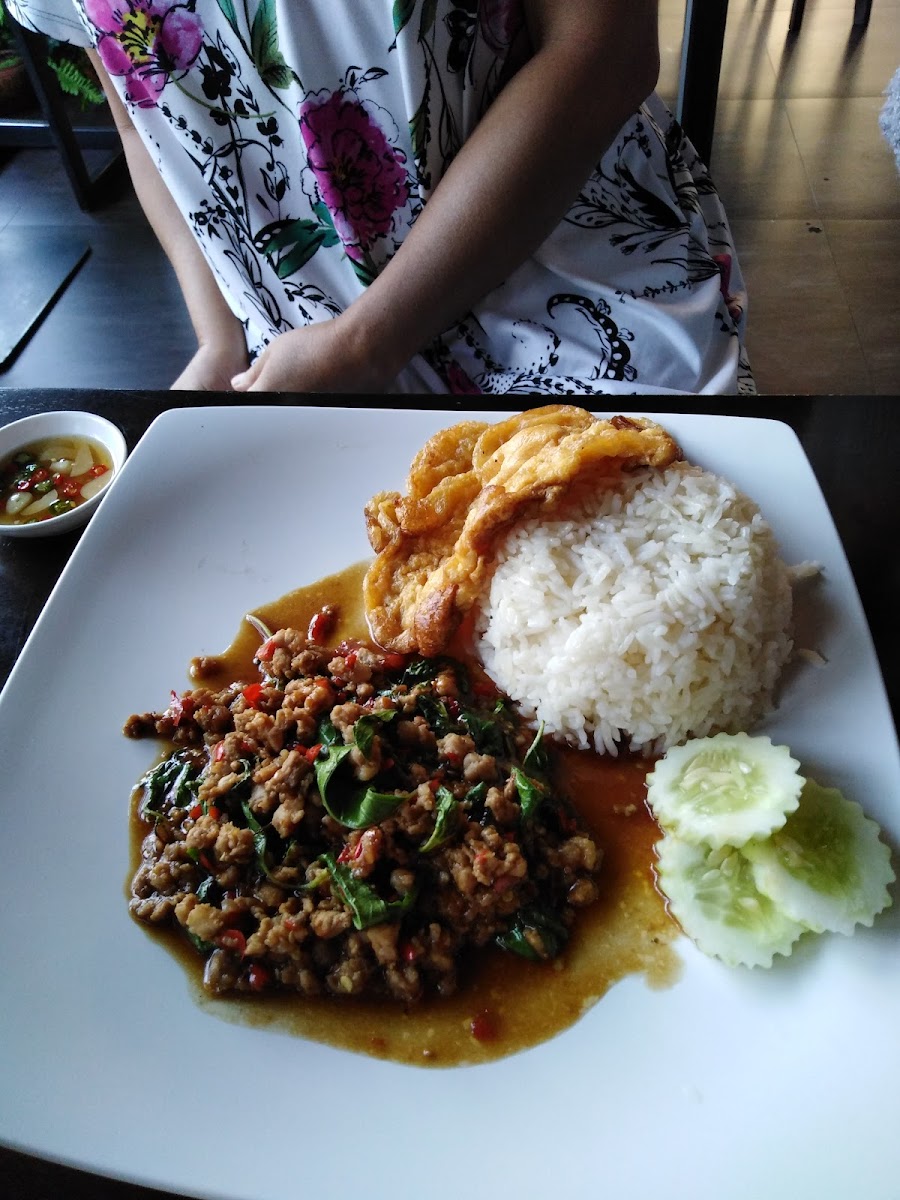Trimm Lounge Cafe & Restaurant-6